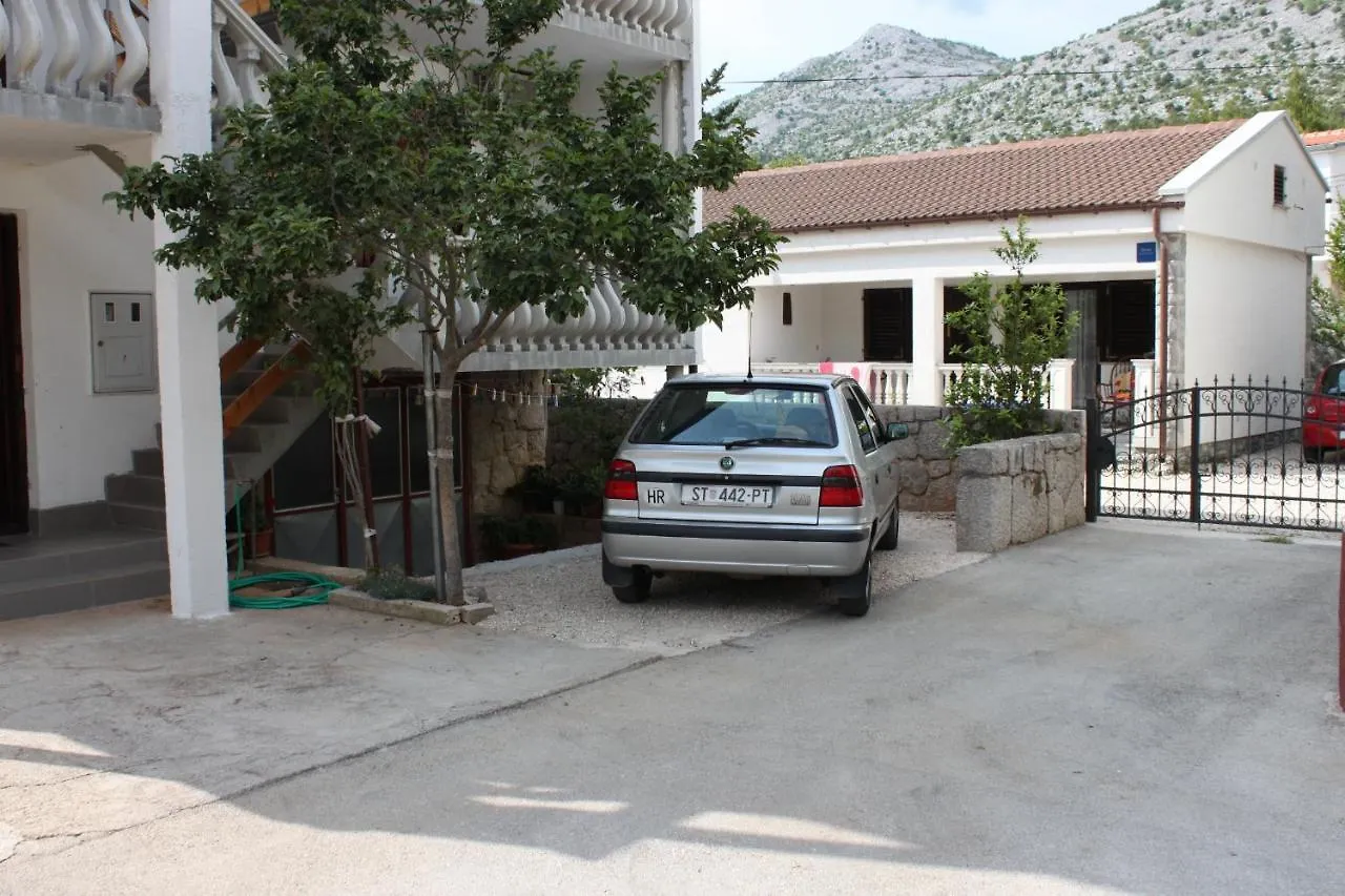 Apartments With A Parking Space Starigrad, Paklenica - 6618 Croatia